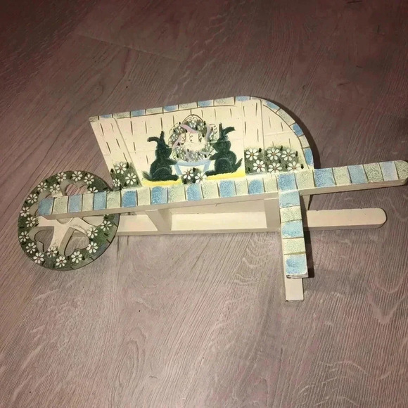 Figurine of a wheelbarrow with great decor - Picture 2 of 6